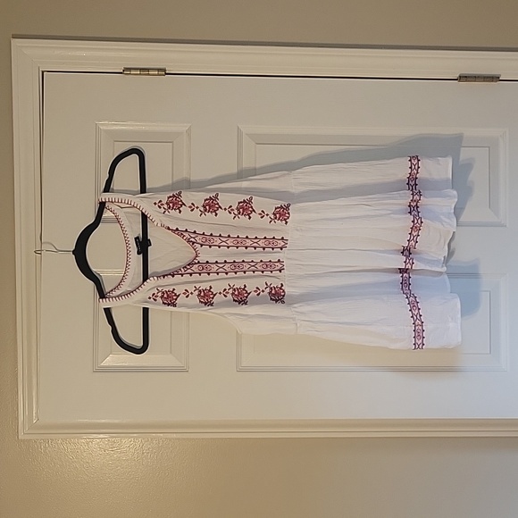 Torrid Size 2 (2XL, 18/20) sleeveless blouse - Picture 1 of 3
